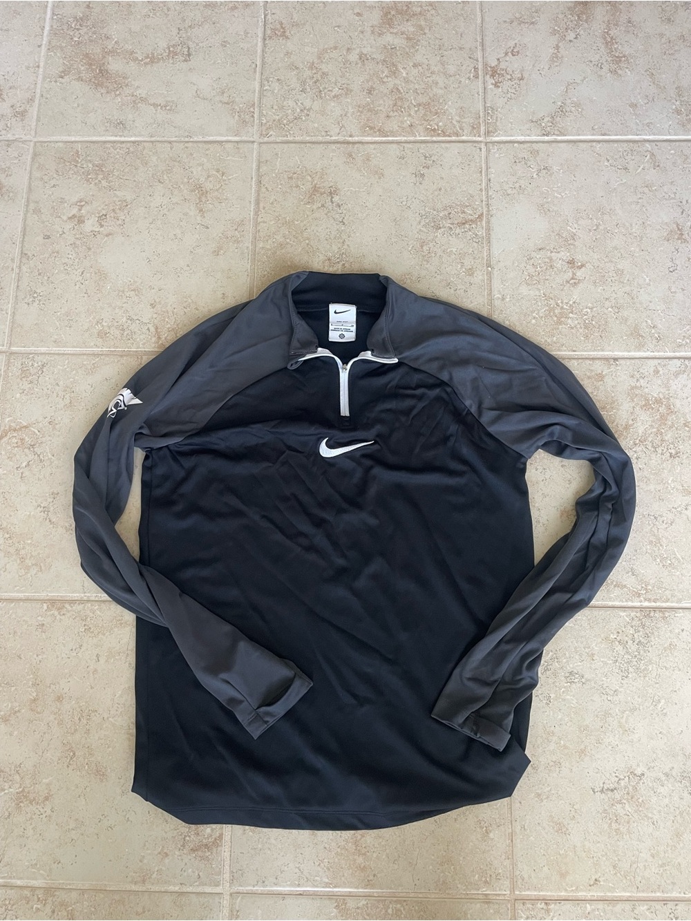 Nike Men's Black & Gray Quarter-Zip Performance Jacket